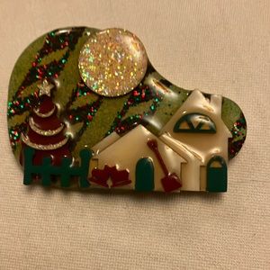 Holiday house pin by Lucinda - bought never worn